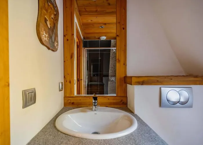 Astoria - Ultracentral 140m2 Balcons Vues Balneo Sauna דירה