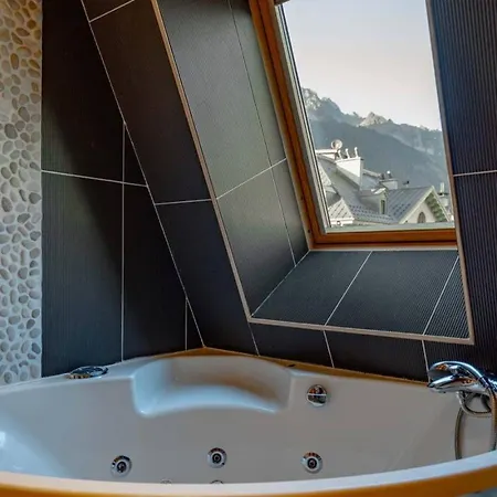 Astoria - Ultracentral 140m2 Balcons Vues Balneo Sauna Chamonix