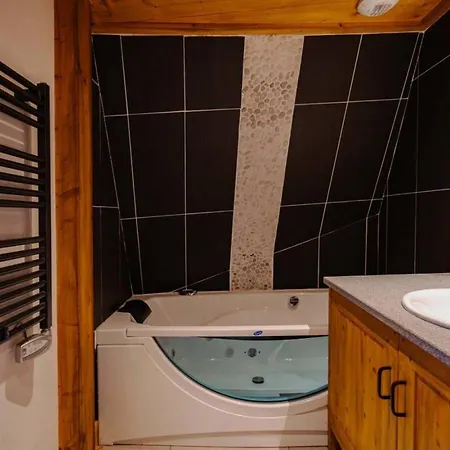 Astoria - Ultracentral 140m2 Balcons Vues Balneo Sauna *