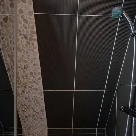 Astoria - Ultracentral 140m2 Balcons Vues Balneo Sauna * Chamonix