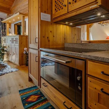 Astoria - Ultracentral 140m2 Balcons Vues Balneo Sauna * Chamonix