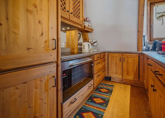 Astoria - Ultracentral 140m2 Balcons Vues Balneo Sauna * Chamonix